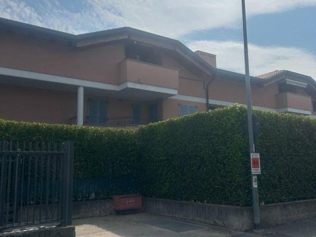 Box in vendita a California, Lesmo