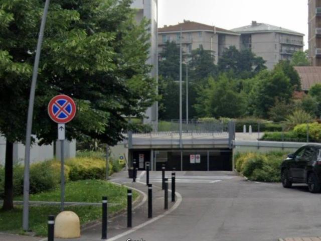 Box in vendita a Lissone, Lombardia