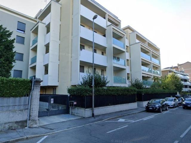 Box in vendita a Bareggia, Lissone