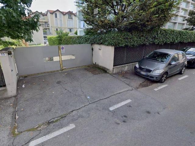Box in vendita a Lissone, Lombardia