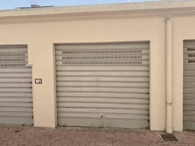 Box in vendita a Sorgenti, Livorno
