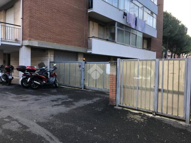 Box in vendita a Sorgenti, Livorno