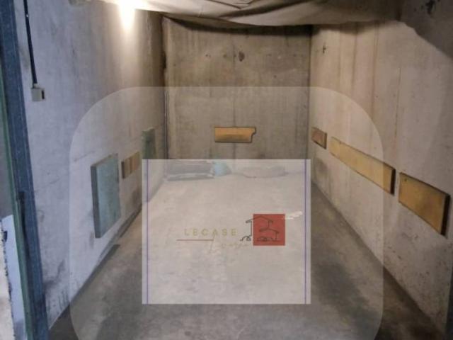 Box in vendita a Livorno