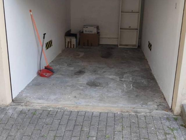 Box in vendita a Stazione, Livorno