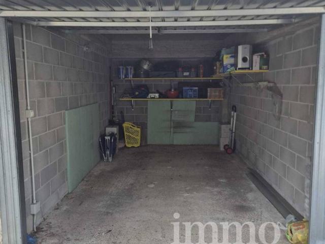 Box in vendita a Livorno