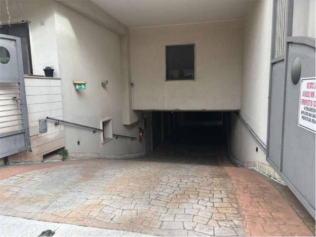 Box in vendita a Puglia, Lecce