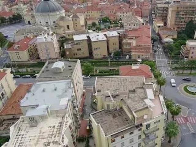Box in vendita a Loano, Savona