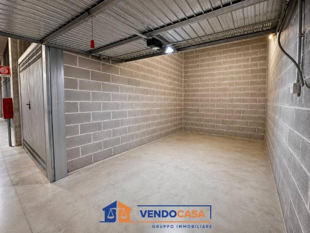 Box in vendita a Borgo Castello, Loano