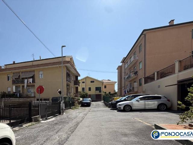 Box in vendita a Loano, Liguria