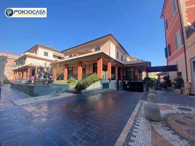 Box in vendita a Loano, Liguria