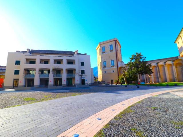 Box in vendita a Loano, Liguria