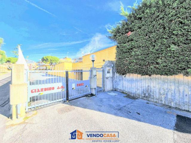 Box in vendita a Loano, Liguria
