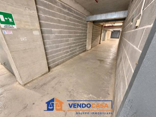 Box in vendita a Borgo Castello, Loano