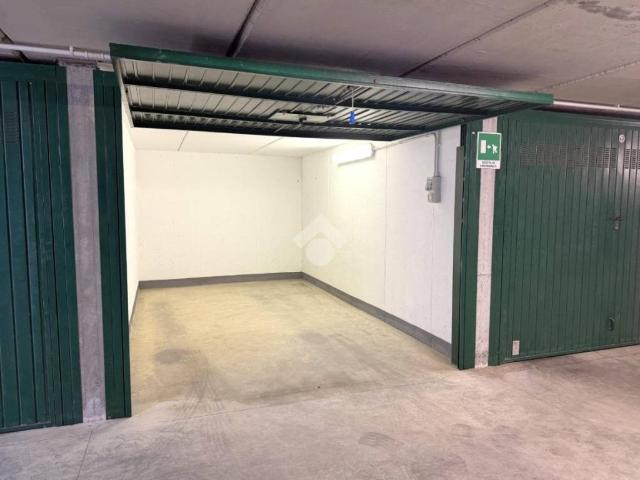 Box in vendita a Loano, Liguria