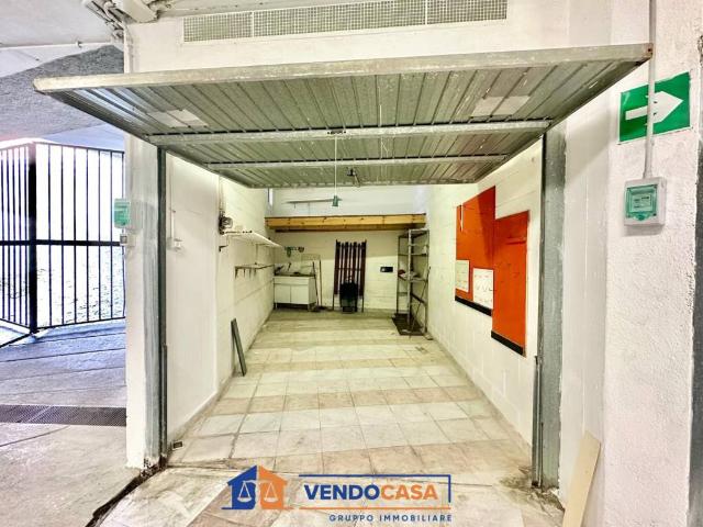 Box in vendita a Loano, Liguria