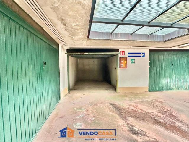 Box in vendita a Borgo Castello, Loano