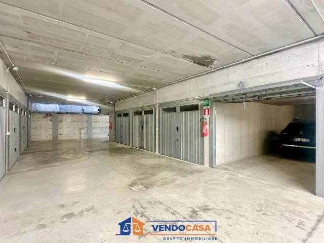 Box in vendita a Borgo Castello, Loano