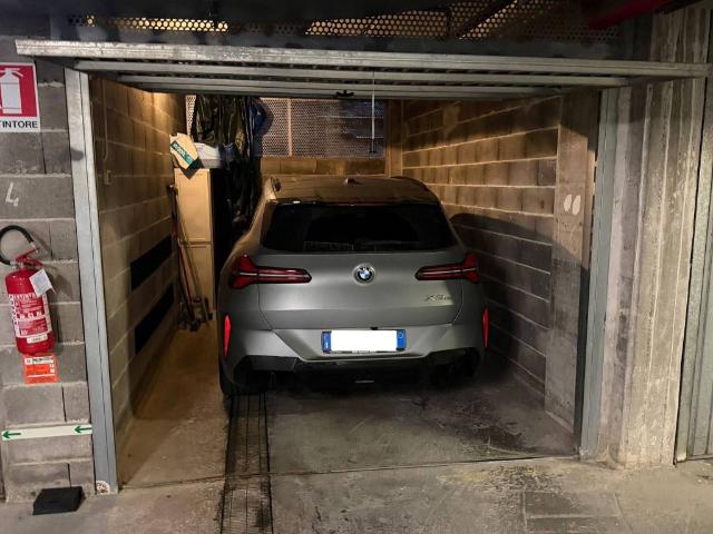 Box in vendita a Borgo Castello, Loano