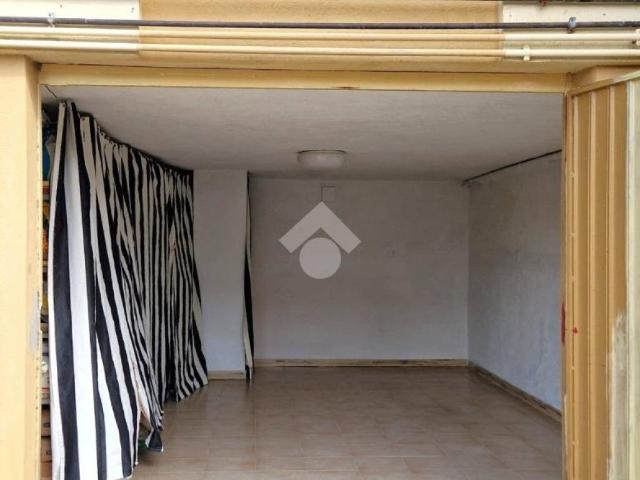 Box in vendita a Loano, Liguria