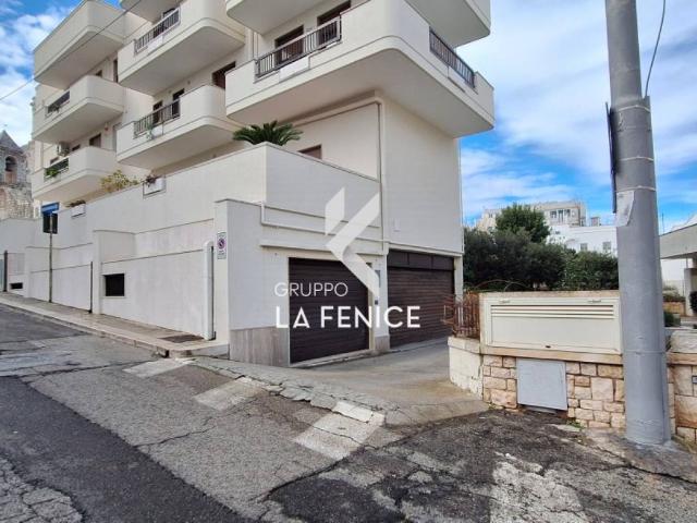 Box in vendita a Puglia, Bari
