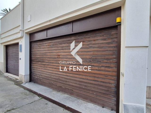 Box in vendita a Puglia, Bari