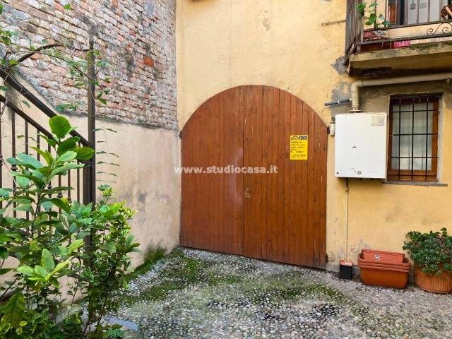 Box in vendita a Revellino, Lodi