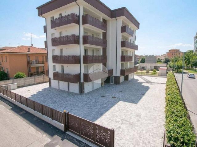 Box in vendita a Olmo, Lodi
