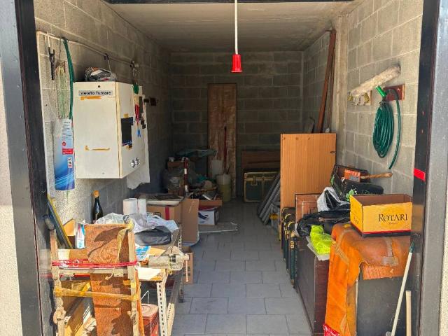 Box in vendita a Lodi, Lombardia