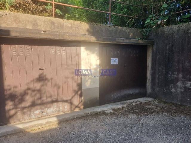 Box in vendita a Lomagna, Lombardia