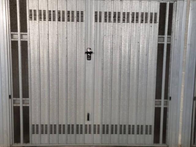 Box in vendita a Longone Al Segrino, Lombardia