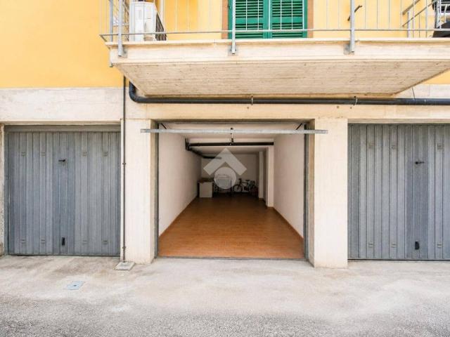 Box in vendita a Marche, Ancona