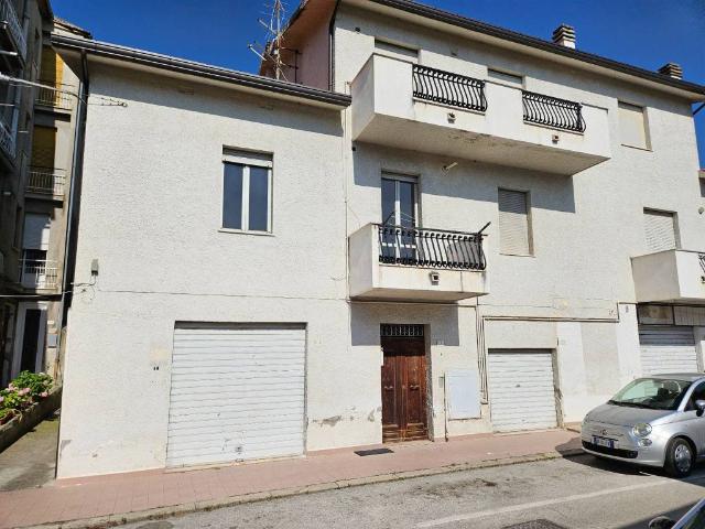 Box in vendita a Loreto Aprutino, Abruzzo