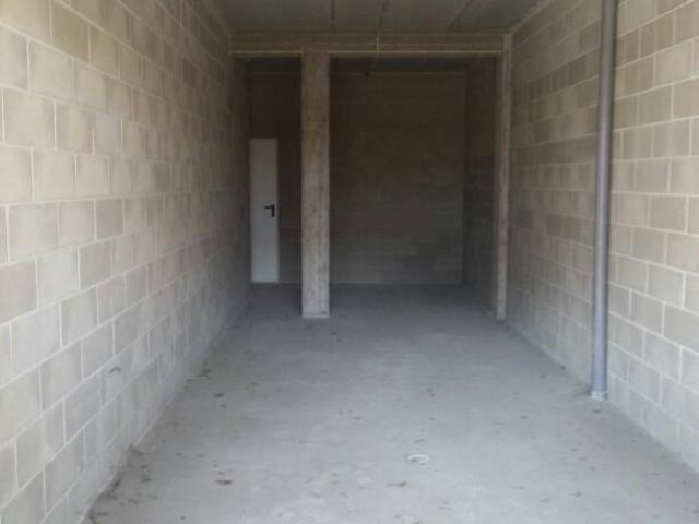 Box in vendita a Lovere, Lombardia