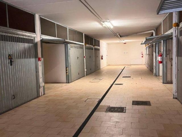 Box in vendita a Unione dei comuni della Bassa Romagna, Lugo