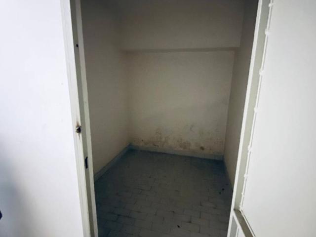 Box in vendita a Maddaloni, Campania