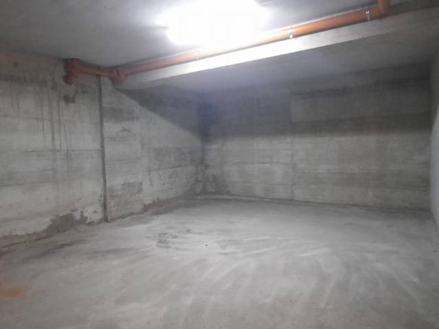 Box in vendita a Maddaloni, Campania
