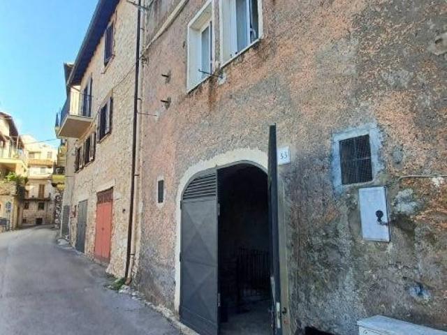 Box in vendita a Maenza, Lazio