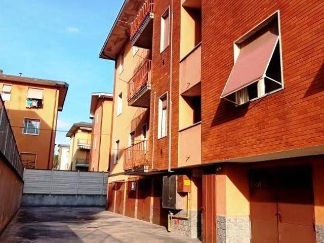 Box in vendita a Ponte Vecchio, Magenta