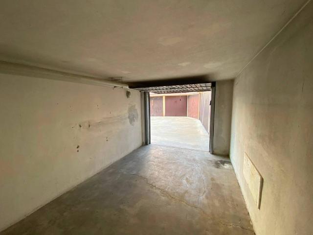 Box in vendita a Magenta, Lombardia