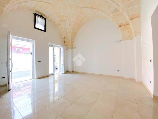 Box in vendita a Puglia, Taranto