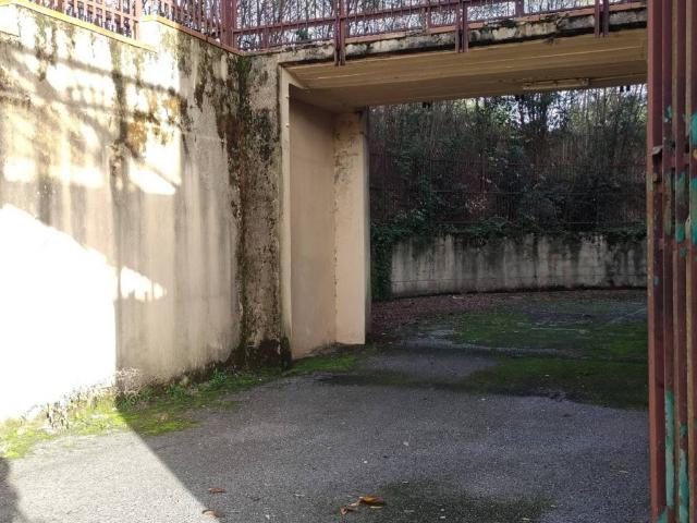 Box in vendita a Calabria, Cosenza