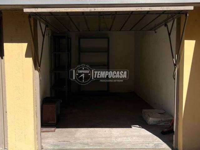 Box in vendita a Valletta Paiolo, San Giorgio Di Mantova