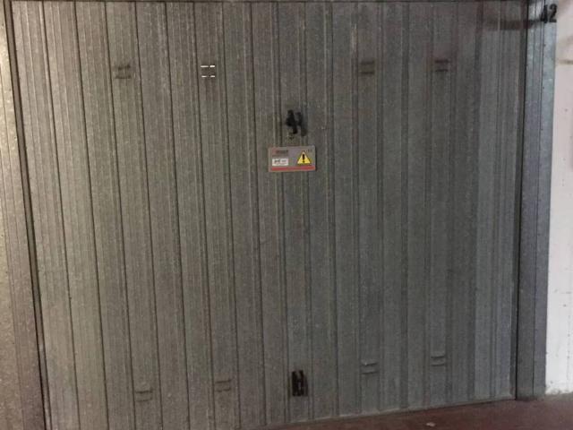 Box in vendita a Unione dei comuni del Distretto Ceramico, Maranello