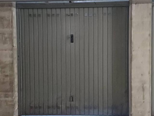 Box in vendita a Unione dei comuni del Distretto Ceramico, Maranello