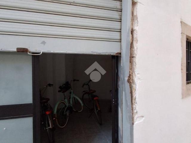 Box in vendita a Puglia, Taranto