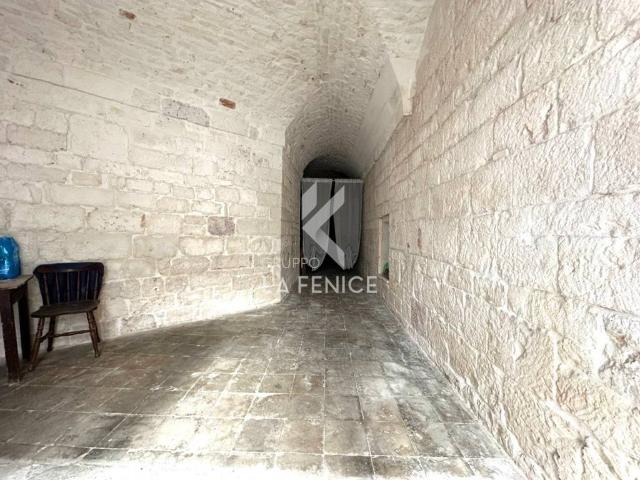 Box in vendita a Puglia, Taranto