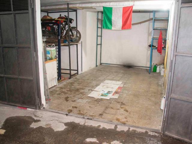 Box in vendita a Puglia, Taranto