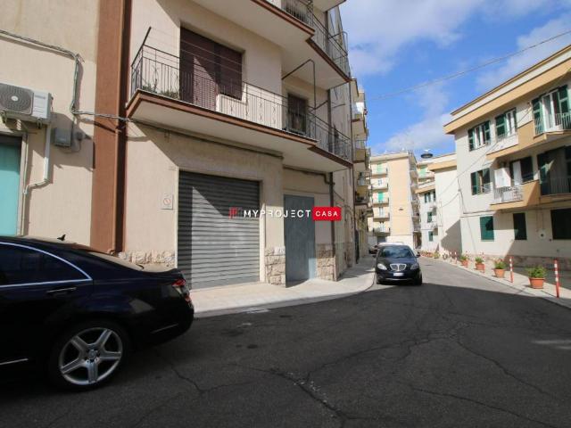 Box in vendita a Puglia, Taranto