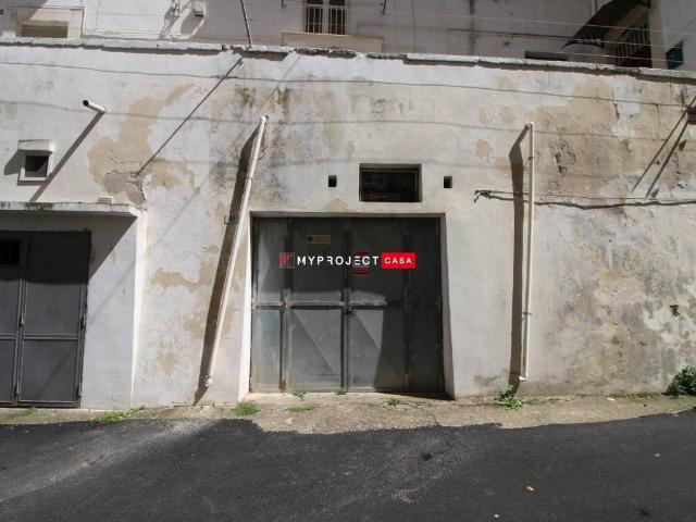 Box in vendita a Puglia, Taranto