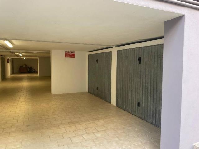 Box in vendita a Unione dei Comuni della Val Vibrata, Martinsicuro